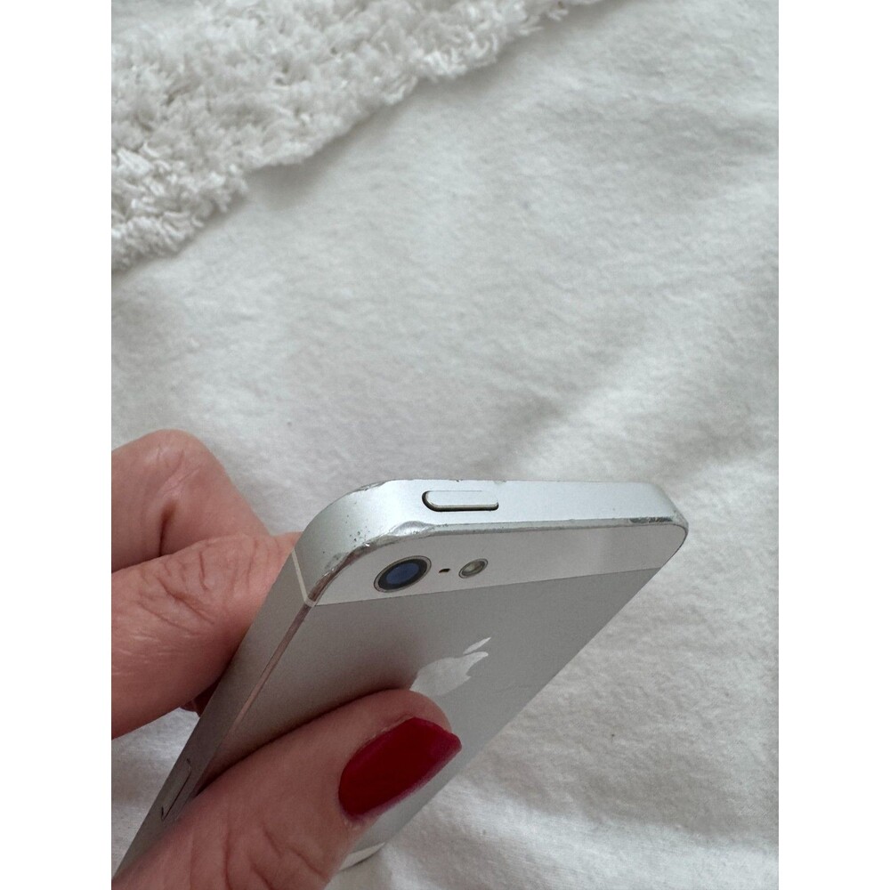 iPhone 5  16 GB White Unlocked MD635LL/A Good Preowned Condition - Picture 6 of 11